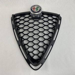 Original Alfa-Romeo frontgrill med kulfiber detaljer 50903612